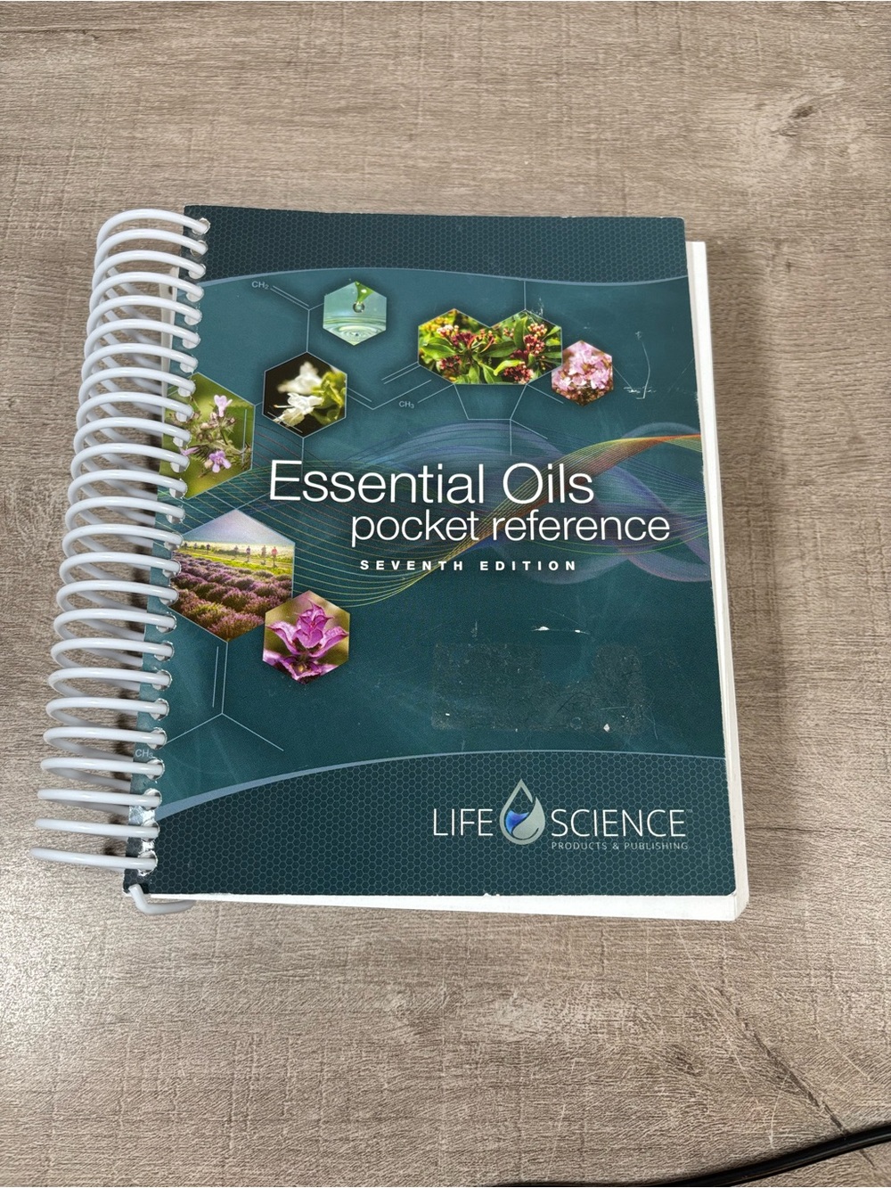 Essential Oils Pocket Reference 7th Edition